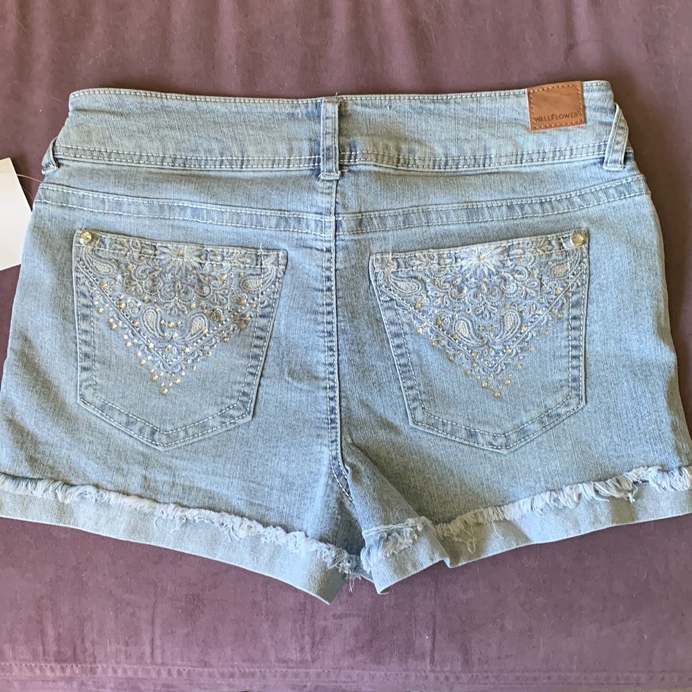 NWT Wallflower Bling Jean Shorts 11